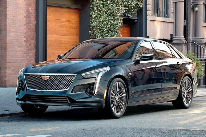 Private Transfer from Denver Airport DEN to Denver in Business Car - The Comfort of a Business Car in Denver