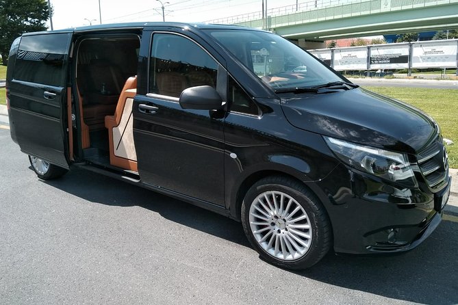 Private Transfer from Istanbul Airport (IST) to Istanbul Hotels - Meeting Instructions at Istanbul Airport