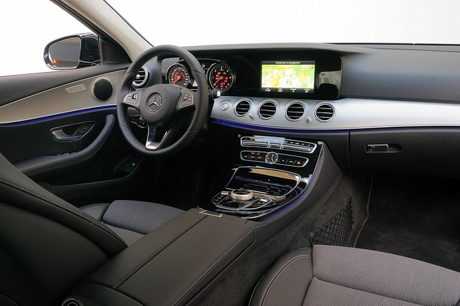 Private transfer from Naples to Naples - What Vehicles Are Used in This Private Transfer Service?