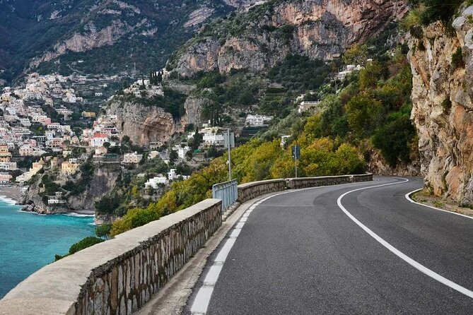 Private Transfer from Naples to Pompeii or vice versa - Scenic Views of Vesuvius and the Gulf of Naples