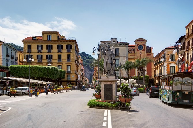 Private Transfer from Naples to Sorrento - Scenic Stops and Photo Opportunities on the Way to Sorrento