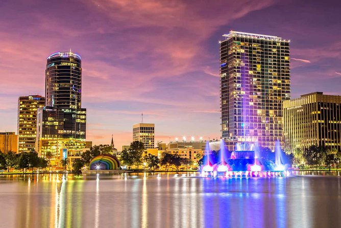 Private Transfer from San Diego (SAN) Airport to San Diego City - Vehicle Options: Premium Sedan or Minivan for Comfort