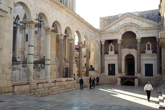 Private transfer from Split (Croatia) to Venice (Italy) - Easy Pickup from Your Split Accommodation