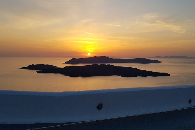 Private Transfer from-to Santorini airport to-from anywhere in Santorini Island - All-Inclusive Pricing and No Hidden Fees