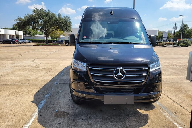 Private Transfer Galveston to IAH Airport & Houston City for 10 - Spacious Fleet for Group Travel