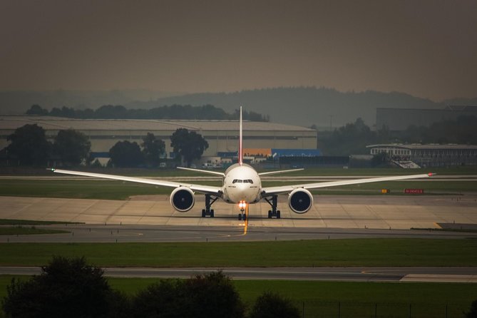 Private Transfer: Heathrow Airport to Gatwick Airport Arrival or Departure Transfer - How the Service Begins: Meeting at Heathrow and Gatwick