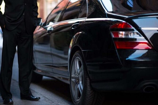 Private Transfer in a Luxury Vehicle to and from MSY Airport - The Luxury Vehicles and Comfort Features