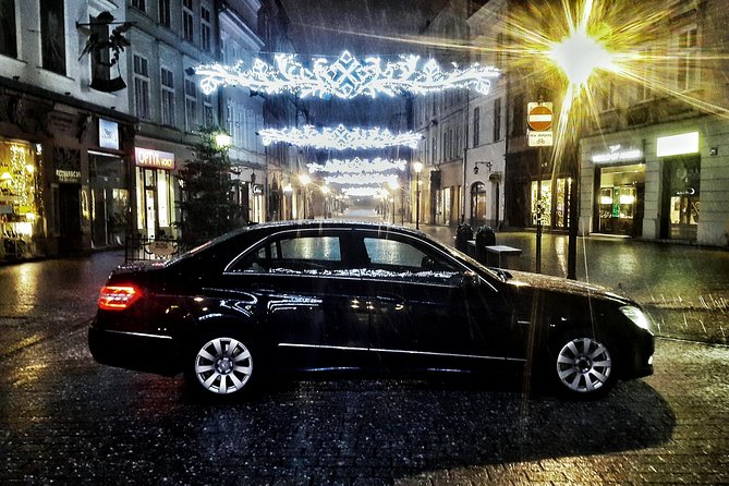 Private transfer: Krakow Airport - Zakopane - Convenient Meeting Point at Krakow Airport