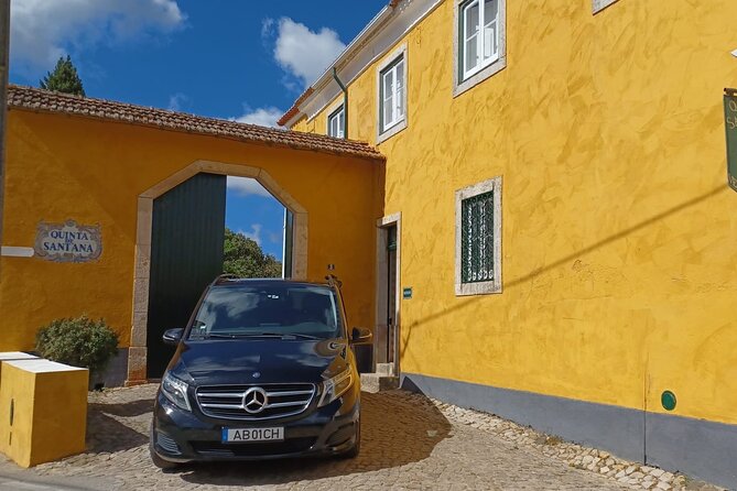 Private Transport between the city of Porto and AHD Airport - Flexibility with Waiting Time and Punctuality