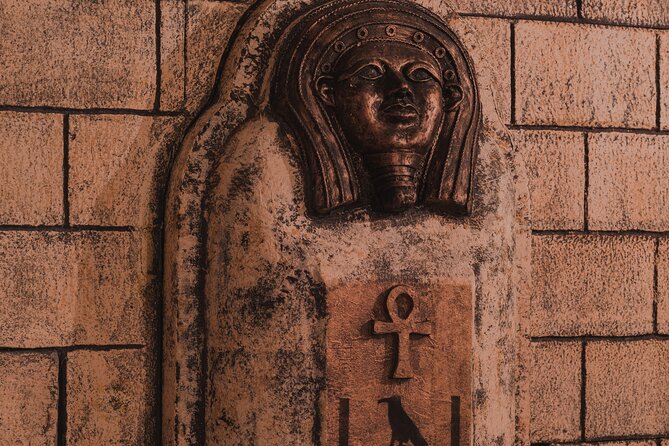 Private Tutankhamun's Tomb Live Escape Room in Berlin - The Auto-Help System and MyStar-Card Technology