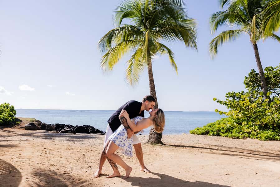 Private Vacation Photoshoot with Photographer in Honolulu - The Unique Offer of a Private Photoshoot in Honolulu
