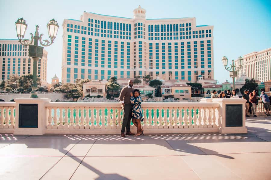 Private Vacation Photoshoot with Photographer in Las Vegas - Starting Your Photoshoot in the Heart of Las Vegas
