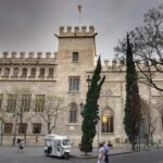 Private Valencia City Tour  Arts, Market & Cathedral - Navigating Valencia with a Private Vehicle and Expert Driver