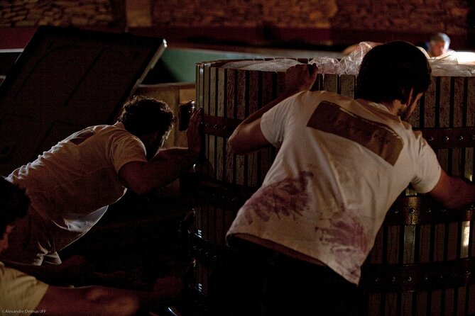 Private visit with wine tasting in Alijó Douro - The Cellars: Urban Art Meets Winemaking Heritage