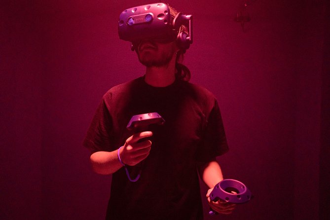Private VR Arcade experience in London - London’s VR Hub: Prime Location and Easy Access