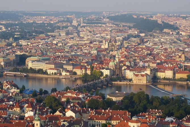Private walking tour and Boat cruise Best of Prague - Walking Through Old Town and the Jewish Quarter