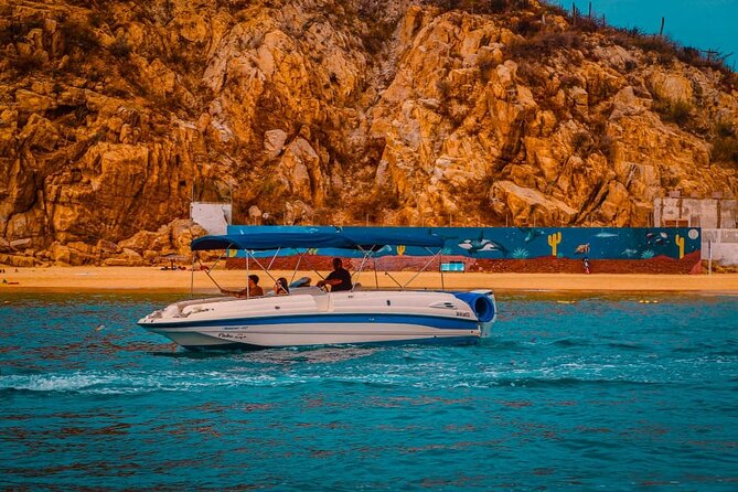 Private Yacht in Los Cabos | 10 PAX & 3 HRS - The Comfort and Style of the Yacht