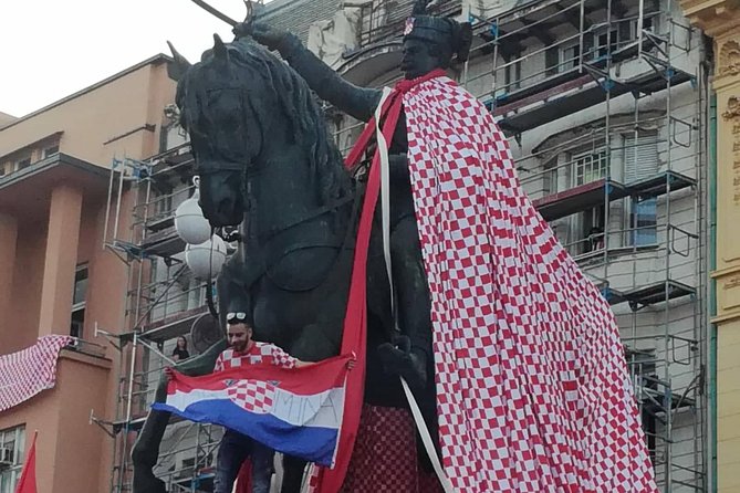 PRIVATE Zagreb walking tour 2.5 hrs - Starting Point in Gornji Grad for a Central Introduction
