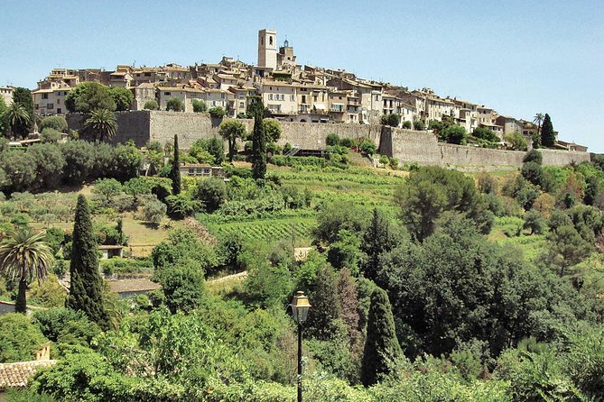 Provence and Tradition - Private Guided Tour - Convenient Pickup and Transport in a Comfortable Vehicle