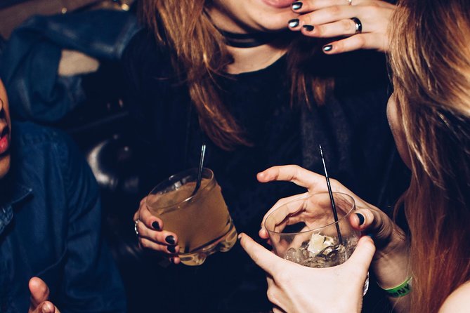 Pub crawl Yerevan - What Makes the Route Unique: Landmark Stops and Atmosphere