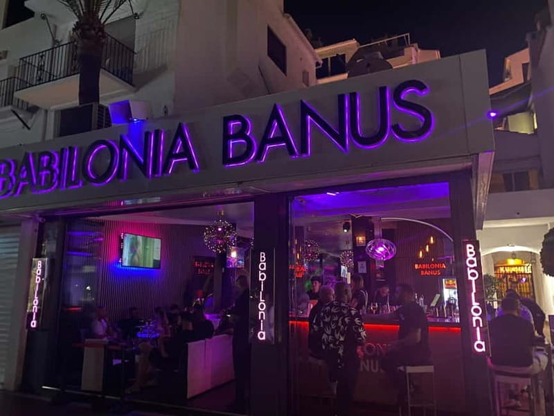 Puerto Banús: Private Nightclub Tour with 3 Clubs, 1 Drink, and Transportation - The Luxurious Atmosphere of Puerto Banús Marina