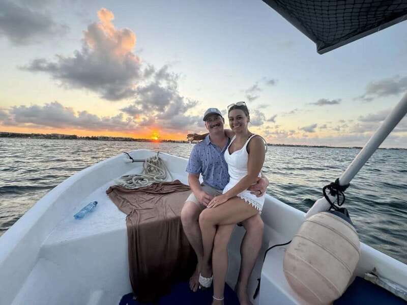 Puerto Morelos: Private Sunset Cruise with Snacks & Drinks - Starting at the Puerto Morelos Marina for a Scenic Coastal Departure