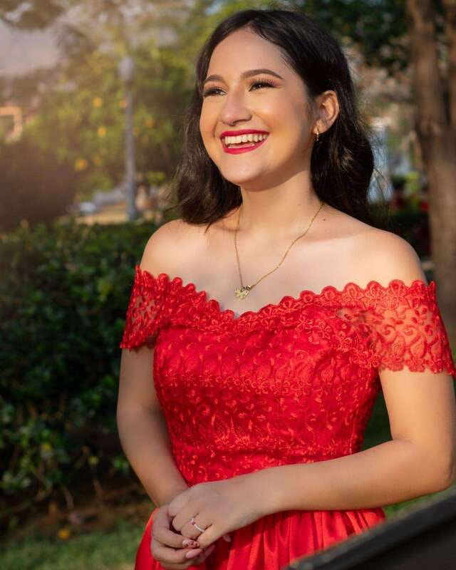 Puerto Vallarta: Model for a Day Experience - Starting at Your Hotel with a Professional Photographer