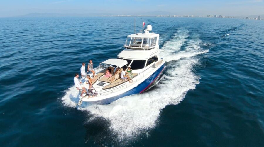 Puerto Vallarta: Sunset Cruise Aboard a Luxury Yacht-private - Starting at Marina Vallarta for a Seamless Departure
