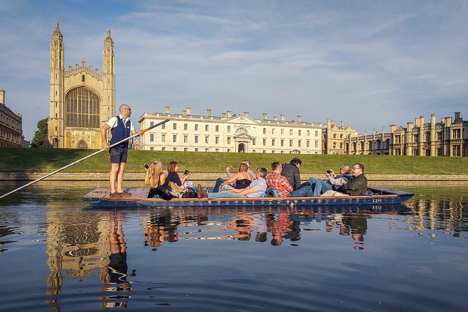 Punting Tour in Cambridge - Exploring the College Backs along the River Cam
