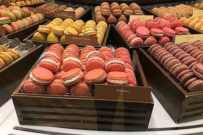 Pure Chocolate Tour in Paris - Tasting the Finest Chocolates and Macaroons in Paris