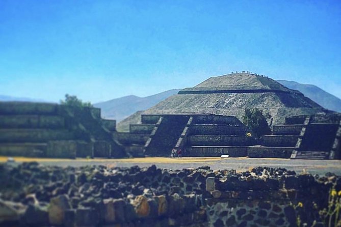 Pyramids of Teotihuacan Private Tour - Visiting the Basilica de Santa Maria de Guadalupe