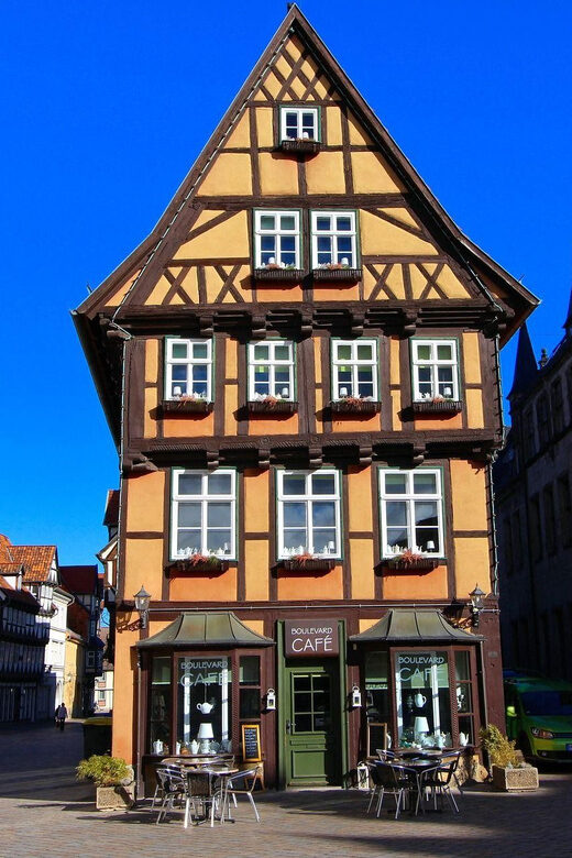 Quedlinburg Private Guided Walking Tour - Discover the UNESCO-Listed Castle, Old Town, and Market Square