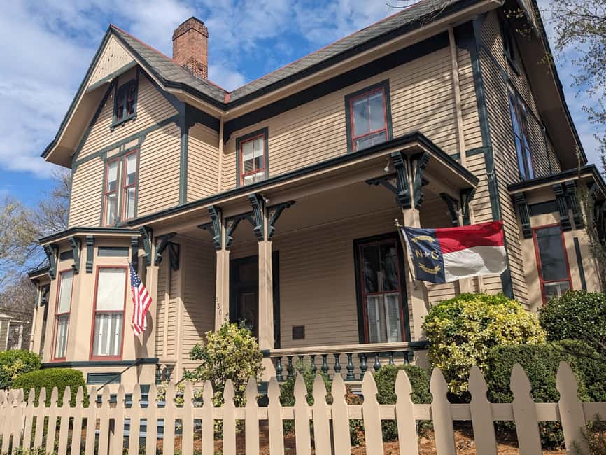 Raleigh: Oakwood and N. Blount Architecture & History Tour - From Victorian Elegance to Gilded Age Innovation