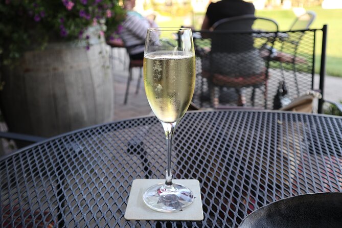 Relaxing Afternoon Wine Tour through Niagara's Wine Country - Visit Niagaras Renowned Wine Country