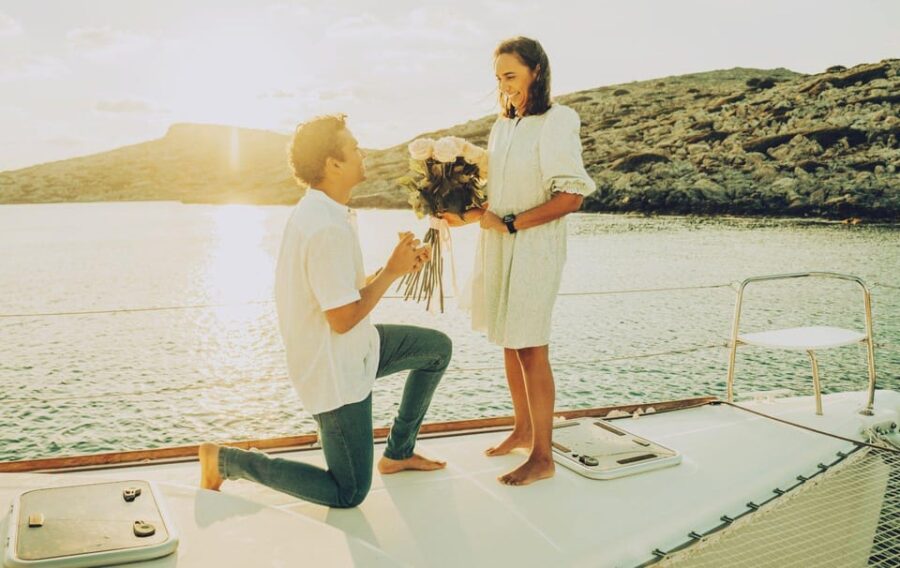 Rethymno: Sunset Catamaran Cruise with Wine and Snacks - Enjoying the Welcome and Light Snacks