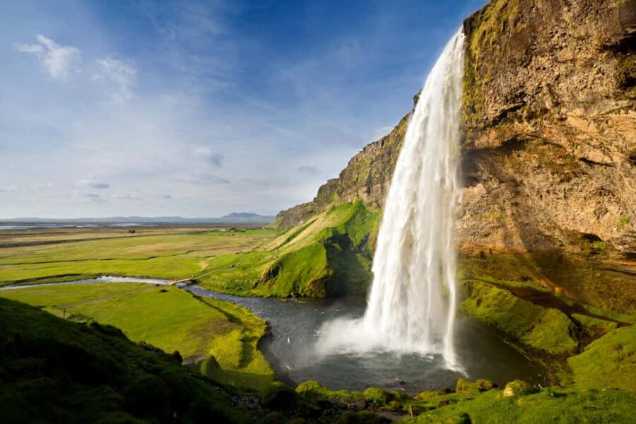 Reykjavík: Golden Circle & Extra Waterfalls Small Group Tour - The Small-Group Experience with a Personal Touch