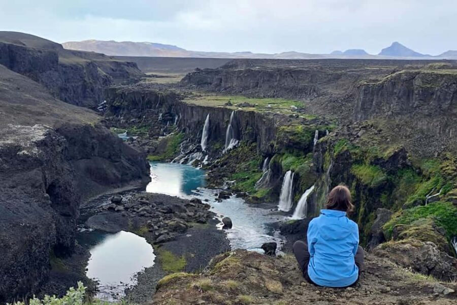 Reykjavík: Landmannalaugar & Valley of Tears in 4x4 Super - Journey into Iceland’s Highland Terrain in a Super Jeep