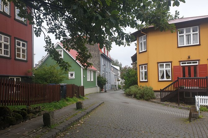 Reykjavík Small group Walking Tour - by CityWalk - Exploring Reykjavíks Most Famous Landmark: Hallgrímskirkja