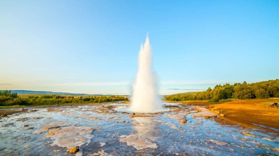 Reykjavík Soak & Sund Morning & A Private Golden Circle - The Private Golden Circle in a Premium Land Cruiser
