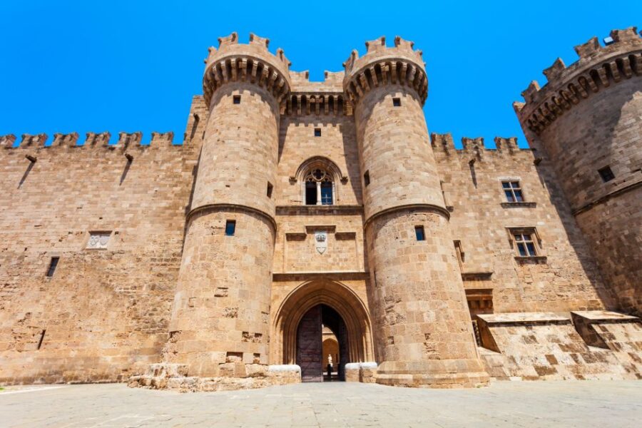 Rhodes: Palace of the Grand Master E-Ticket & Audio Tour - Exploring the Entrance and Inner Courtyard