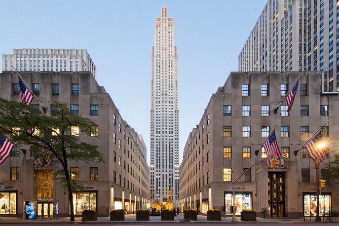Rockefeller Center Walking Tour With Top of the Rock - Experience the Highlights of Rockefeller Center and Surroundings
