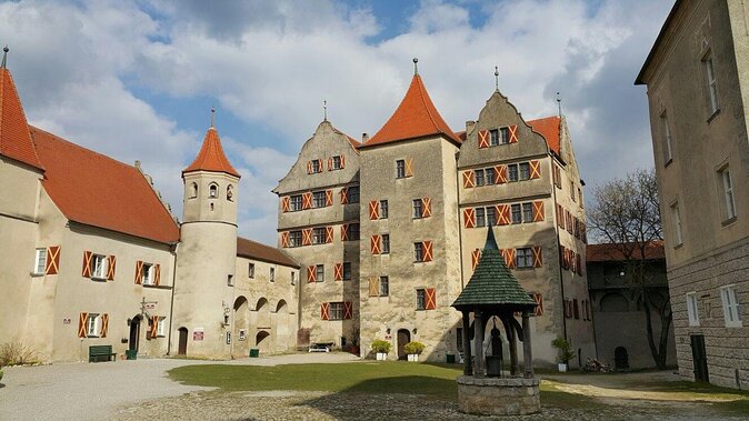 Romantic Road Highlights Private Day Trip from Munich - Discovering Harburg Castle: A Medieval Fortress with Panoramic Views