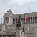 Rome Airport Transfer-Private Luxury Service - Premium Features: Bottled Water and Climate-Controlled Comfort