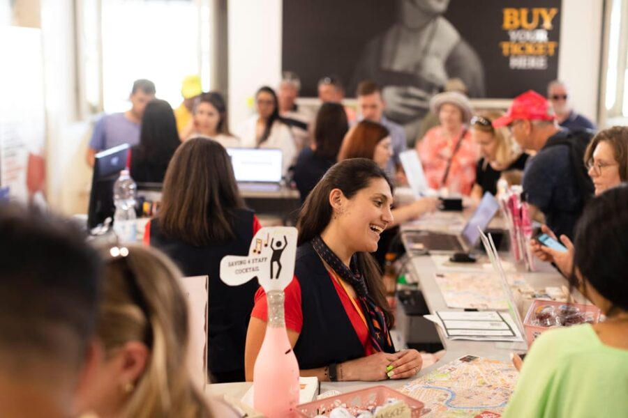 Rome: Ancient Rome Multimedia Video - Central Location Near the Roman Forum and Key Sites