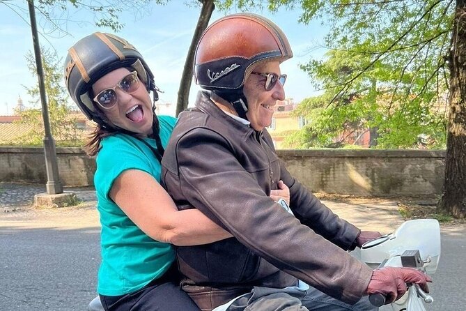 Rome by Vespa with a local - Iconic Landmarks: Roman Forum, Colosseum, and Circus Maximus