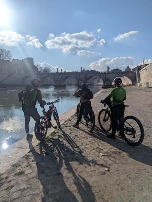 Rome: E-bike Tiber River Tour > Hidden Gems & Local Treats - From the Starting Point at Lungotevere delle Armi to the Tiber River