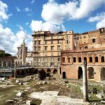 Rome: Guided outdoor tour from the Colosseum to the Imperial Fora. - Admiring the Iconic Colosseum and Its Historical Significance
