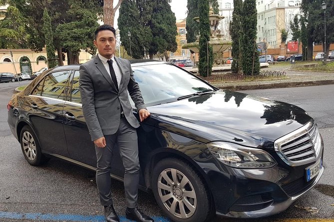 Rome Highlights & Colosseum Private Luxury Tour - Seamless Pickup and Hassle-Free Transportation in Rome