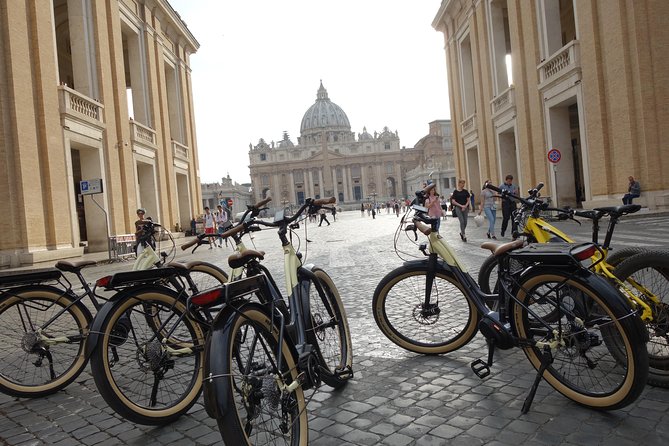 Rome in One Day Private ebike Tour with Lunch - Midday Italian Lunch at an Elegant Restaurant