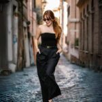 Rome: Private Photoshoot with Professional Photographer - Starting Point at Caffè Roma Near the Colosseum